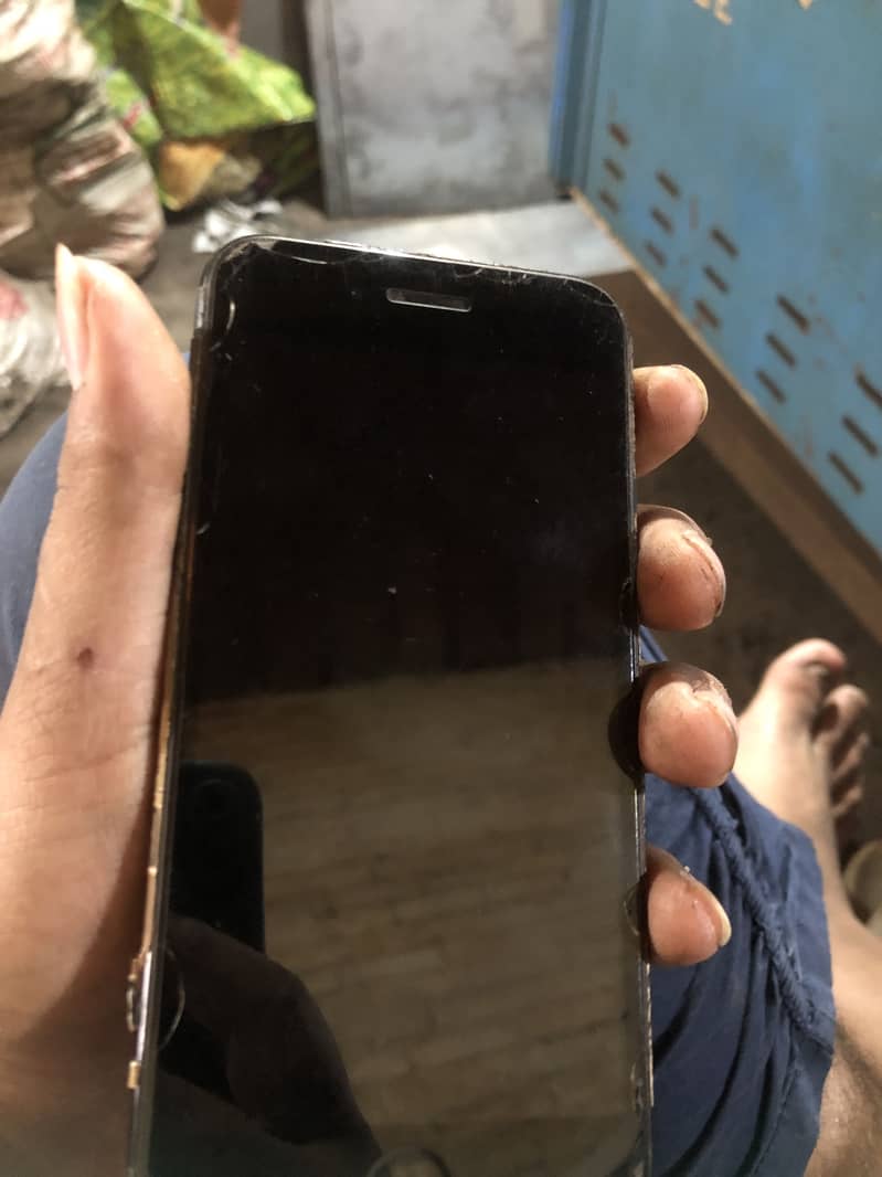Apple iPhone 7 4