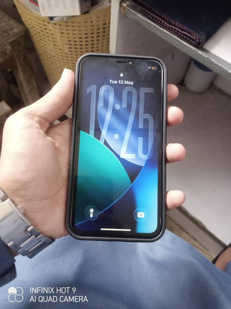 Apple iPhone 11 8