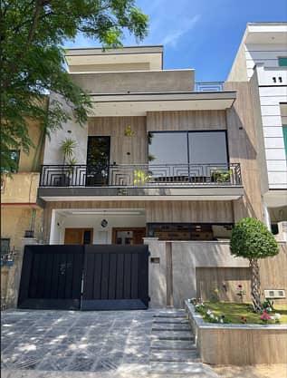 4 marla brandnew luxury house for sale in G-13 Islamabad