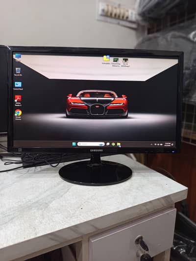 Samsung 24" Full HD LED Monitor with Original Stand | Fresh UAE Import