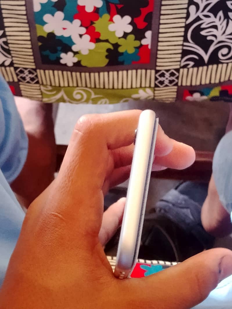 Apple iPhone 6 1