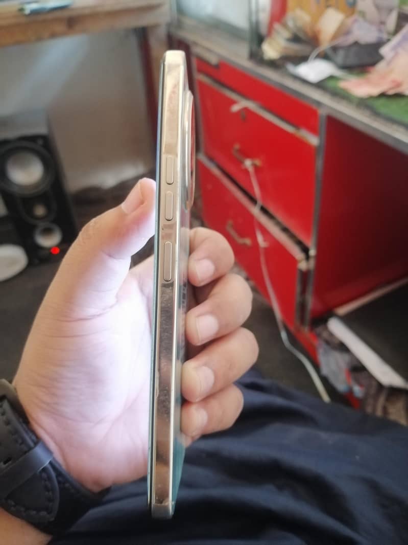 Tecno CAMON 30 1