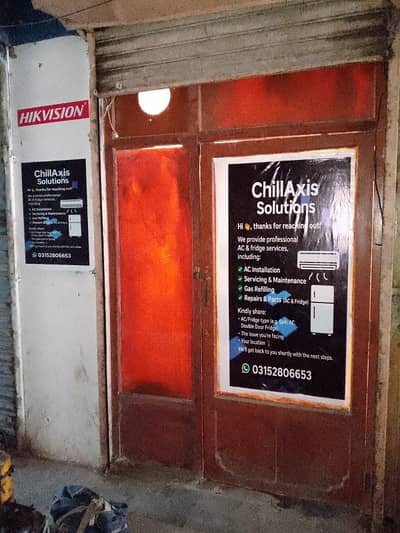 SHOP FOR SALE || LEASED || FORT SULTAN, CALONY GATE, FRONT OF TELEPHONE EXCHANGE, MAIN SHAHRA-E-FAISAL, 16 FEET x 18 FEET. RUNNING OFFICES. ADJACENT TO MOSQUE. ADJACENT TO STAIRS OF MEZZANINE FLOOR