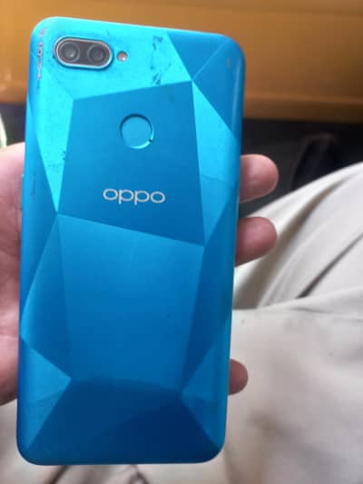 OPPO A12