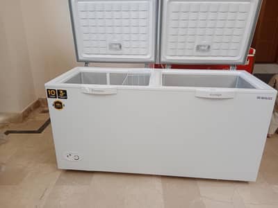 Waves Deep Freezer model 318 excellent condition