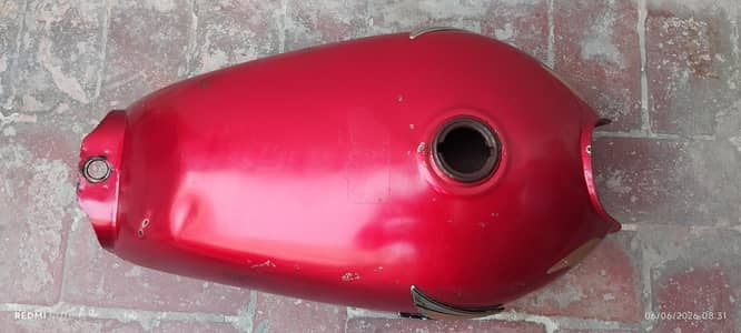 "CD 70 1996 Original Genuine Fuel Tank. "