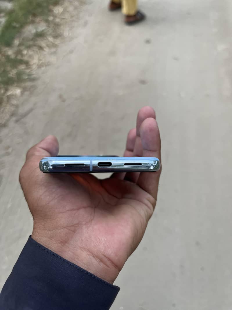 Google Pixel 8 Pro 4