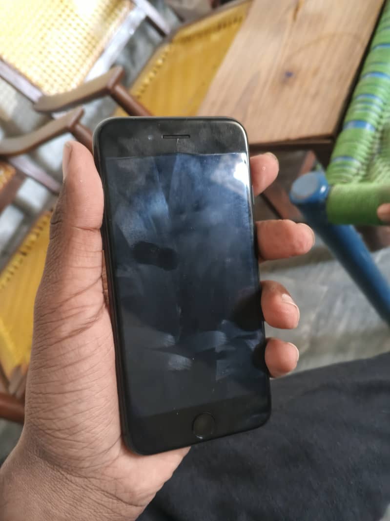 Apple iPhone SE 3