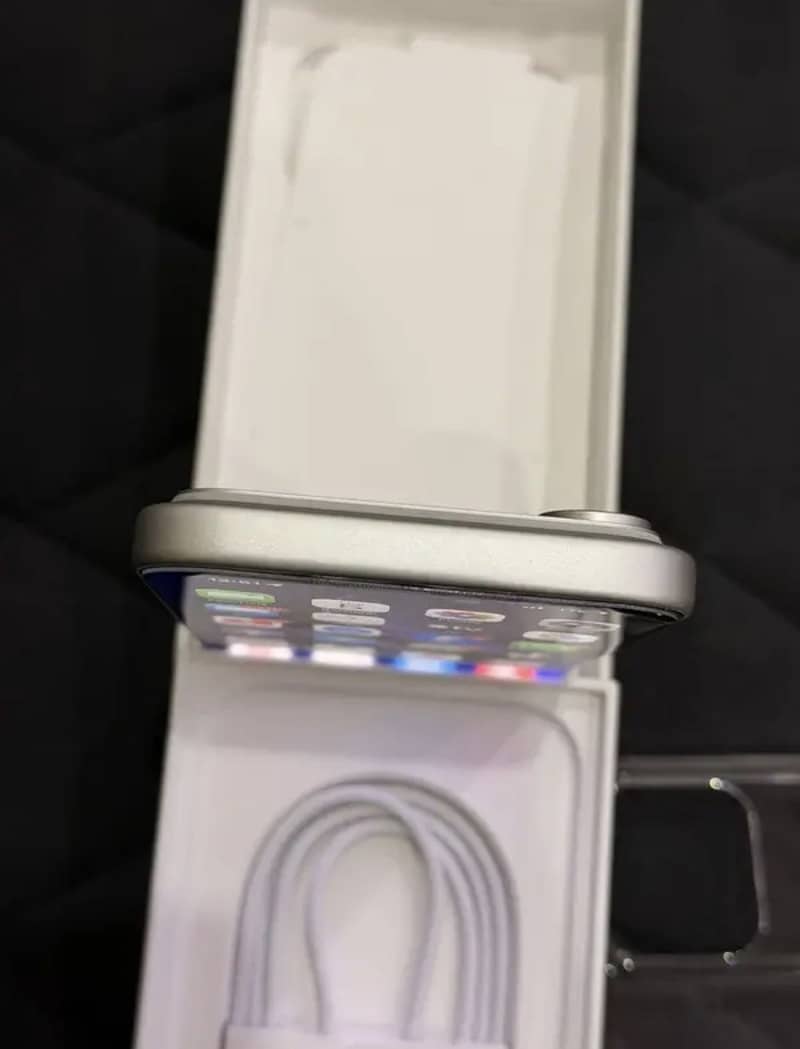 iphone 17 pro max sim working 1