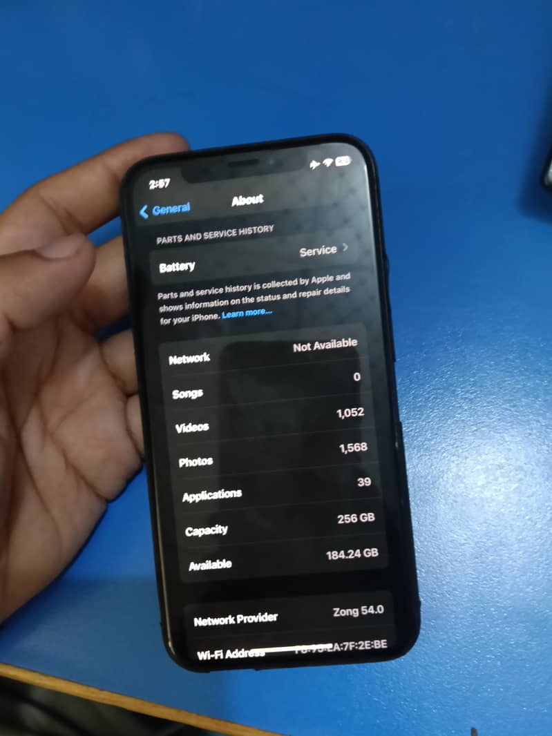 Apple iPhone X 4