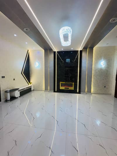 10 Marla Brand New Home For Sale
