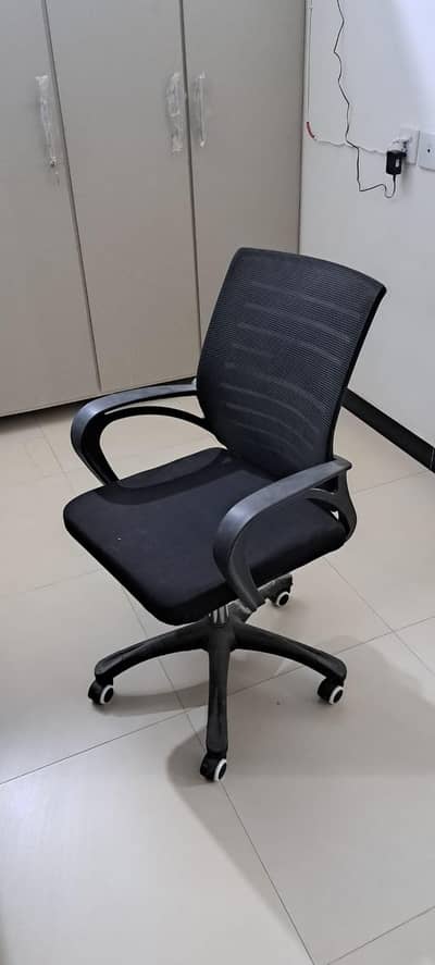 Hydraulic computer chair