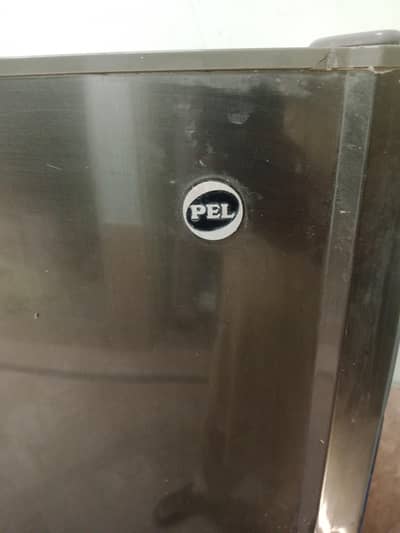 small size fridge Hai 10 by 10