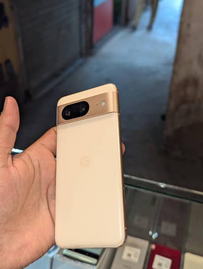 Google Pixel 8