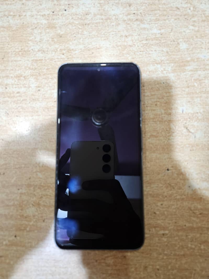 GOOGLE PIXEL 8 5