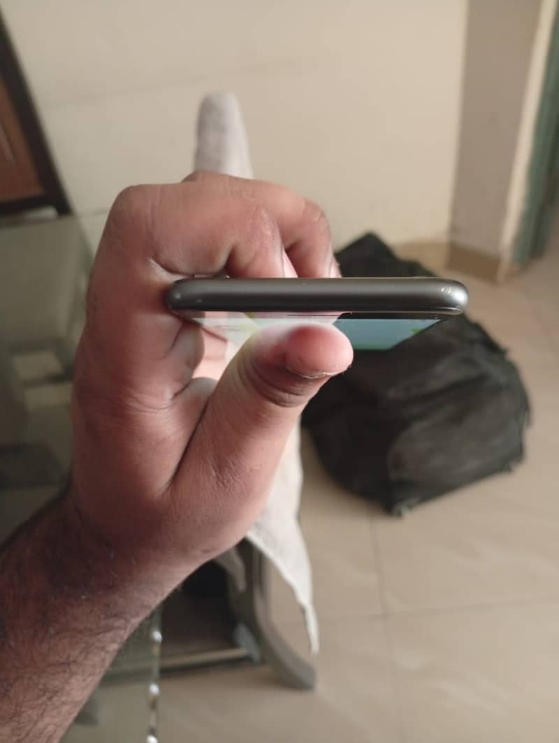 Apple iPhone 8 5