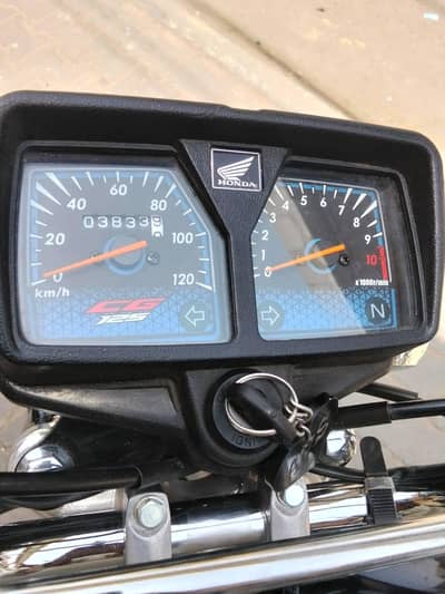 Honda125 black colour applied four