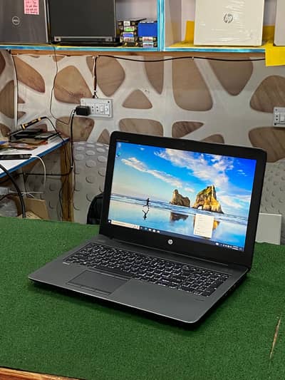 hp zbook 15 g4 4gb dedicated graphics card 8gb/256gb laptop
