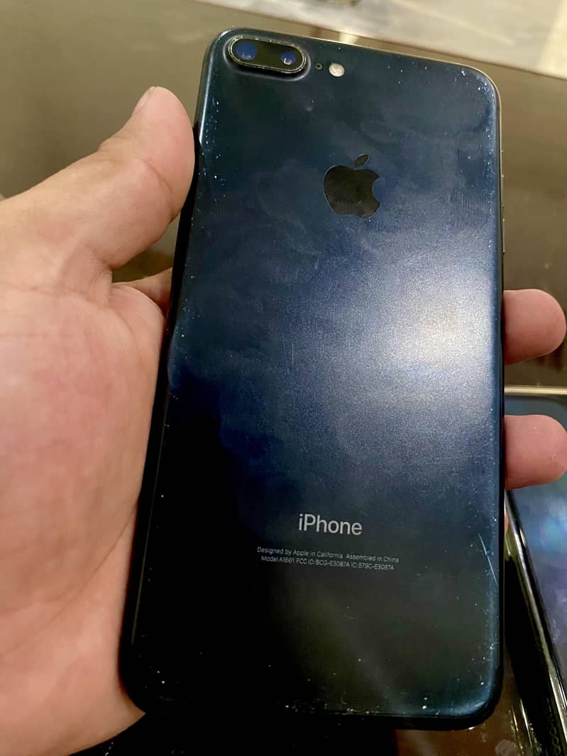 Apple iPhone 7 Plus 2