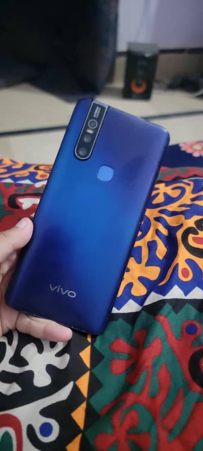 Vivo V15