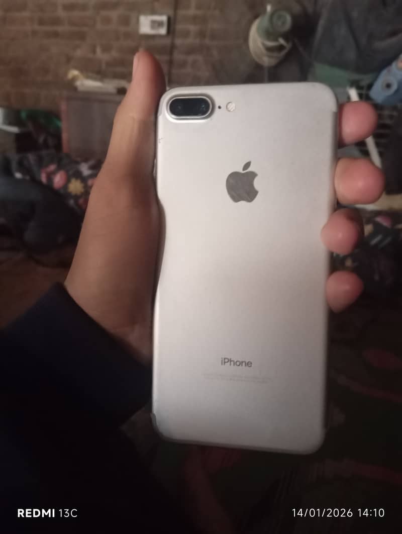 Apple iPhone 7 Plus 0