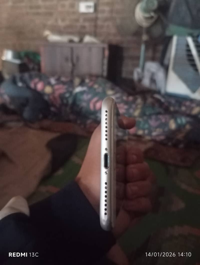 Apple iPhone 7 Plus 1