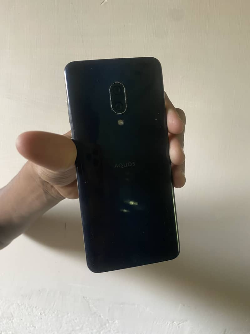 Sharp Aquos Zero 2 4