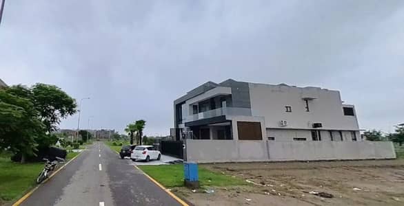 Corer 1 Kanal Residetial Plot For Sale In DHA Phase 8 Block U