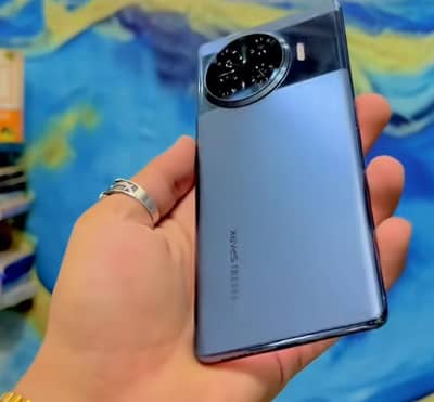Tecno Spark 20 Pro Plus
