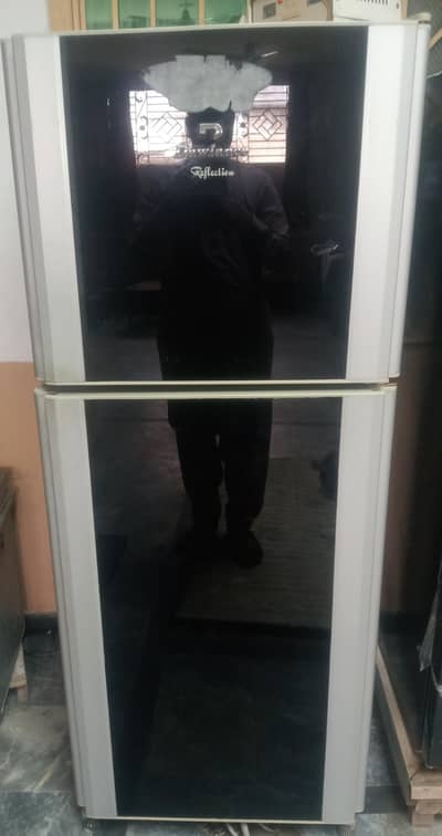 Dawlanc big size fridge for sale