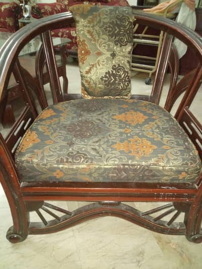 1 two seater and 2 single seat sofa set available for urgent  sale