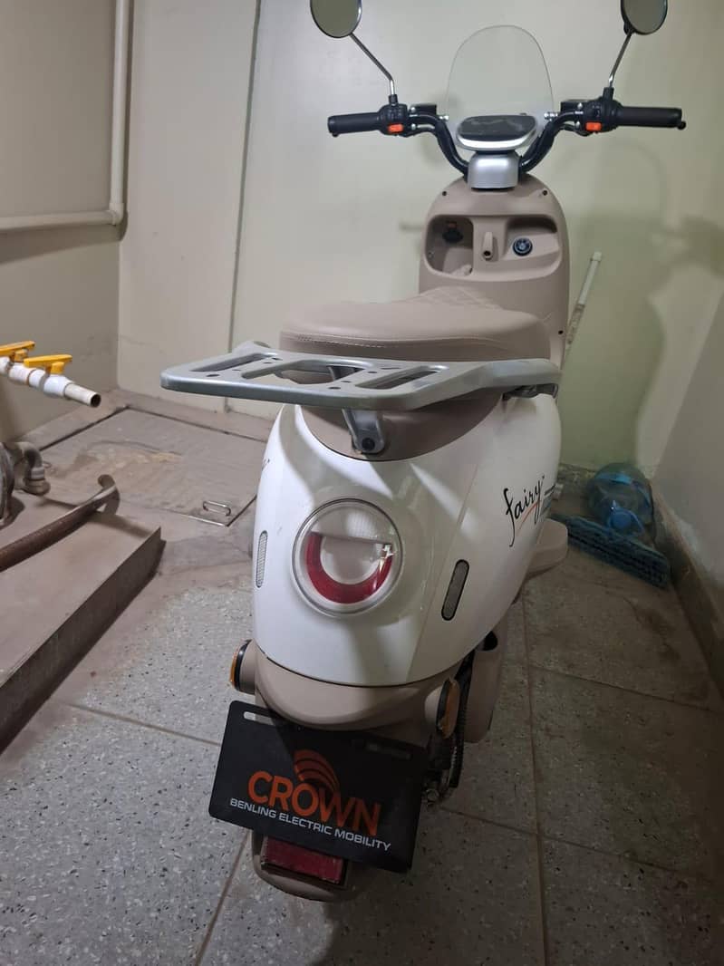 crwon 1