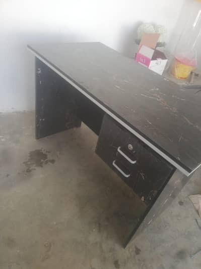 office table new condition