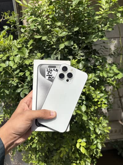 Apple iPhone 15 Pro Max with box