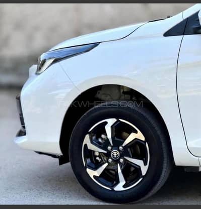 Toyota yaris 1.3 cvt gli special edition 2026