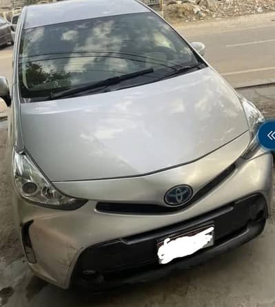 Toyota Prius Alpha 2017