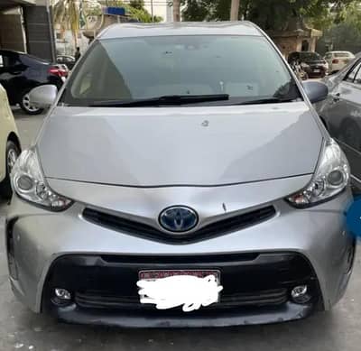 Toyota Prius Alpha 2017