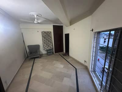 2BED UNFURNISHED APARTMENT AVAILABLE MONTHLY FOR RENT IN ISLAMABAD E11 2
