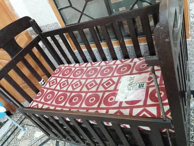 wodden baby cot