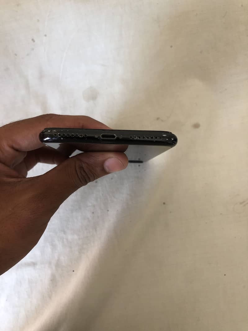 Apple iPhone 7 Plus 4