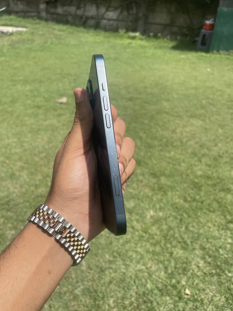 Apple iPhone 13 3