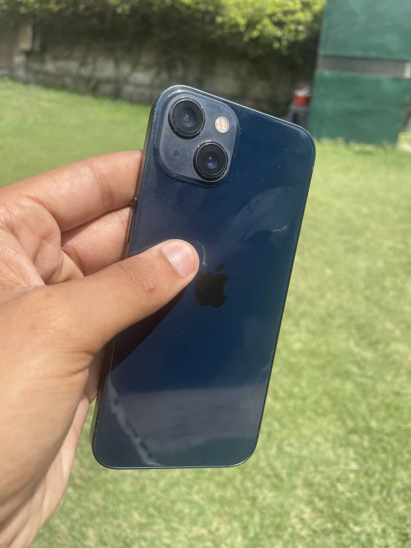Apple iPhone 13 6