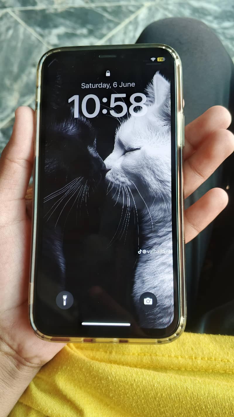 Apple iPhone X 5
