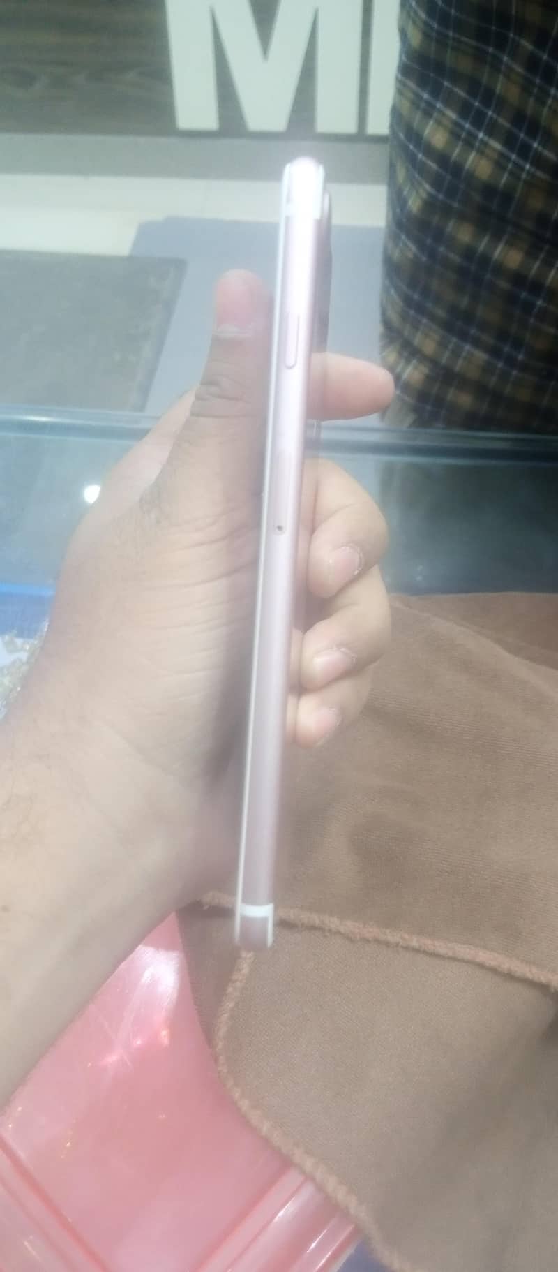 Apple iPhone 7 Plus 1