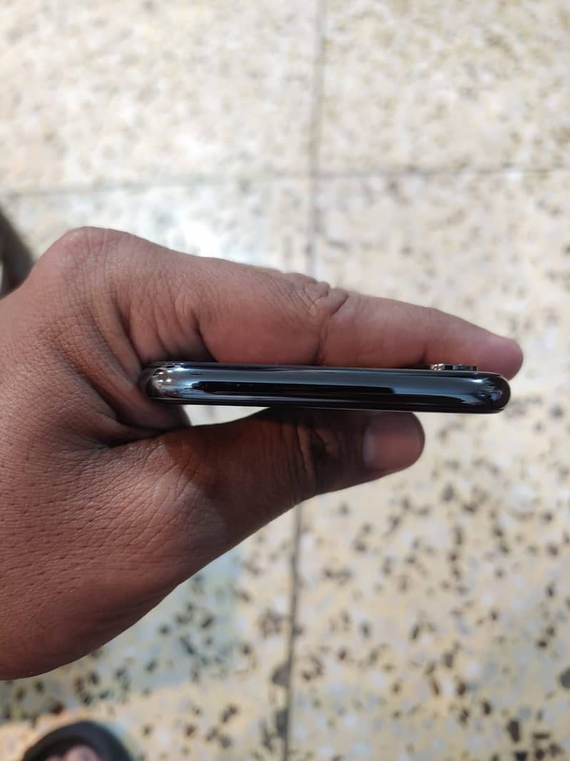 Apple iPhone X 1