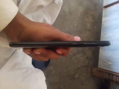 Honor 8C