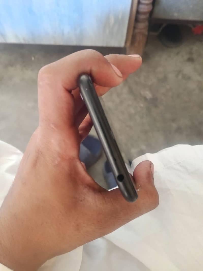Honor 8C 1