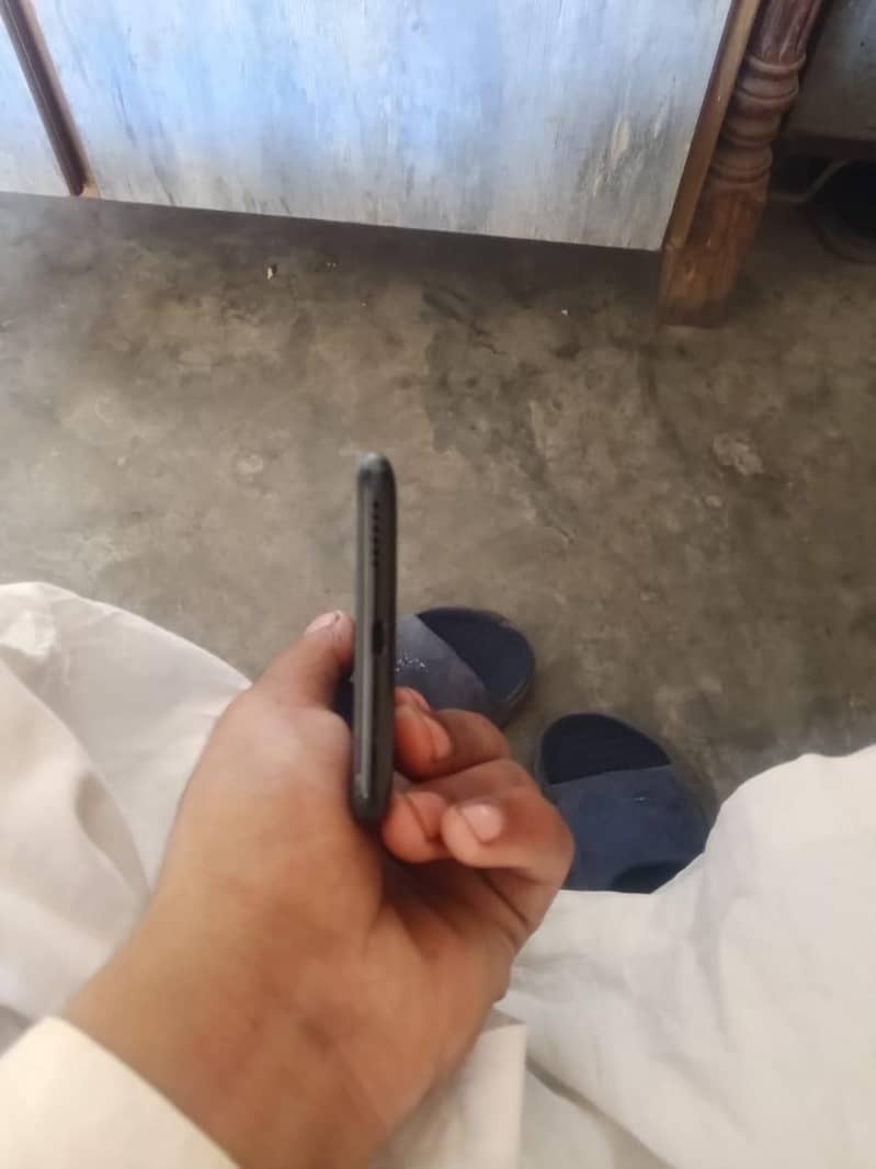 Honor 8C 4
