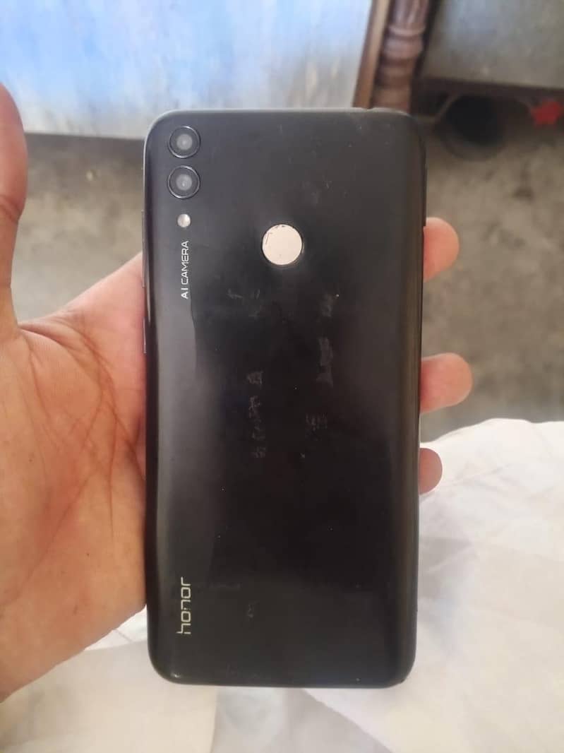 Honor 8C 5