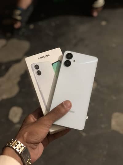Samsung Mobile A06